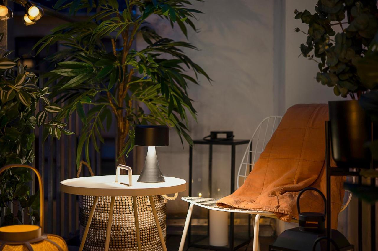 Apartamento Sanders Leaves - Chic Three-bedroom In Downtown Copenhaga